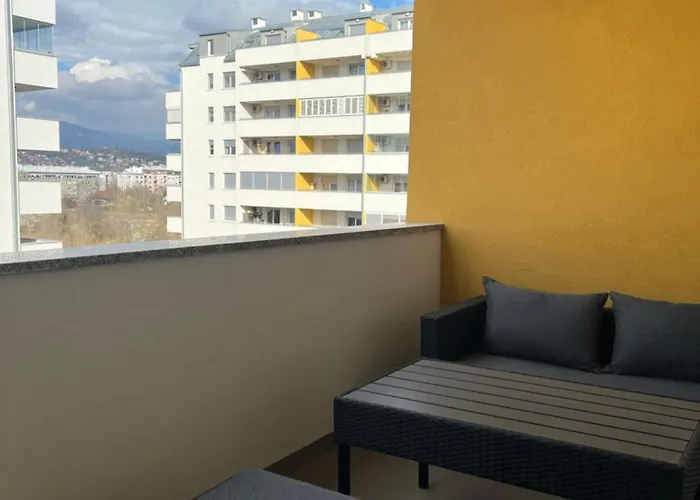 Lux Hill Skyline - Free Private Parking
