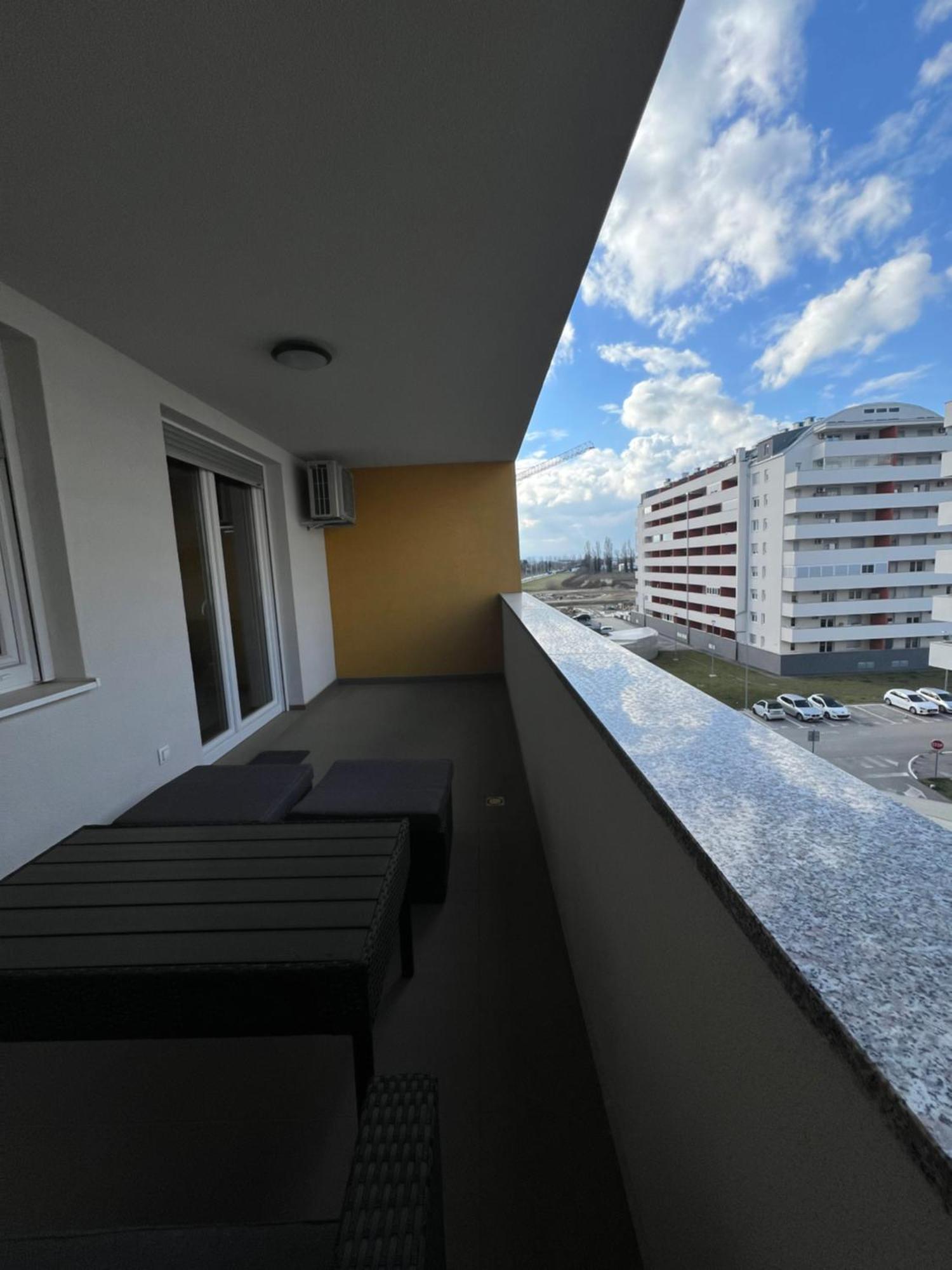 Appartamento Lux Hill Skyline - Free Private Parking *